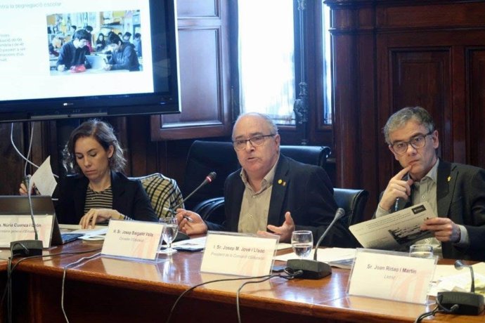 El conseller Josep Bargallo en el Parlament