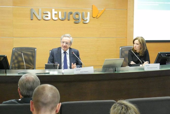 El presidente de la Fundación Naturgy, Rafael Villaseca, en la presentación del informe 'Situación económico-financiera de las principales empresas del sector eléctrico en España'