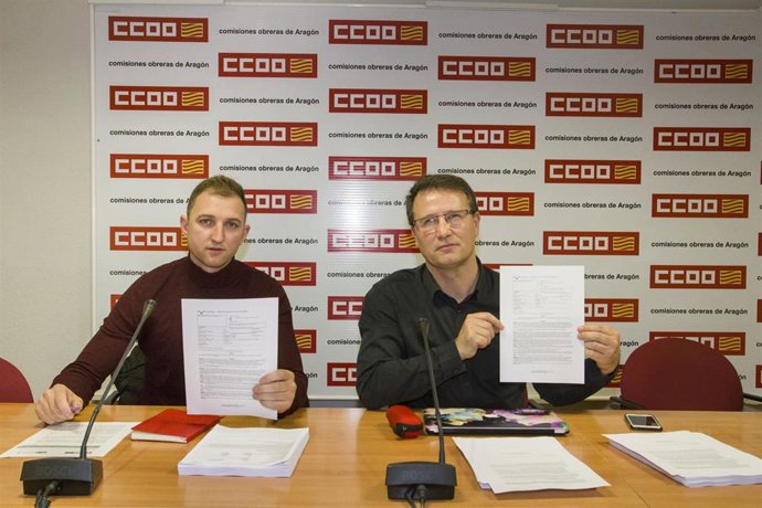 El presidente del comité de empresa de ACL, Daniel Florin, y el secretario general de la Federación de Servicios a la Ciudadanía de CCOO Aragón, Roberto Abenia.
