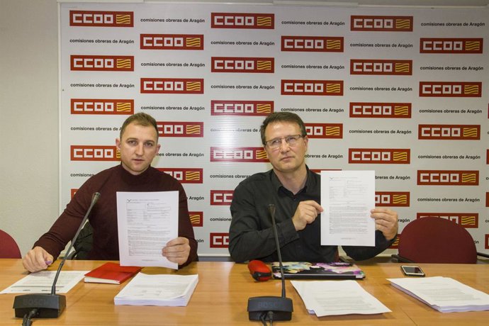 El presidente del comité de empresa de ACL, Daniel Florin, y el secretario general de la Federación de Servicios a la Ciudadanía de CCOO Aragón, Roberto Abenia.