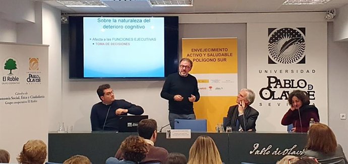 Investigadores de la UPO presentan un estudio sobre deterioro cognitivo y calidad de vida en personas mayores