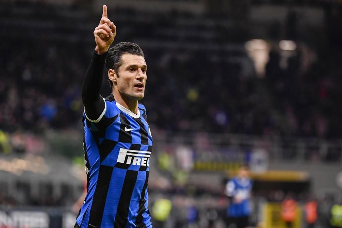 Antonio Candreva celebra un gol del Inter de Milán.