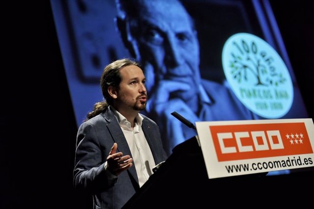 El vicepresidente segundo y líder de Podemos, Pablo Iglesias, interviene en el acto en honor al poeta comunista y preso político durante la dictadura franquista Marcos Ana