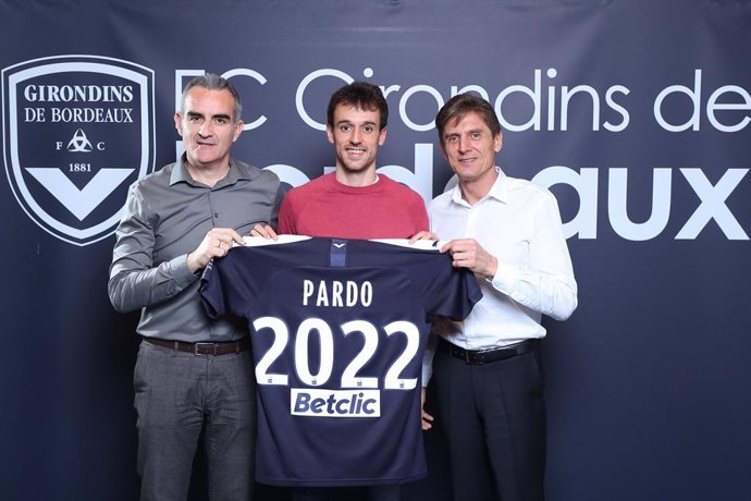 Fútbol.- Rubén Pardo firma con el Girondins de Burdeos hasta 2022