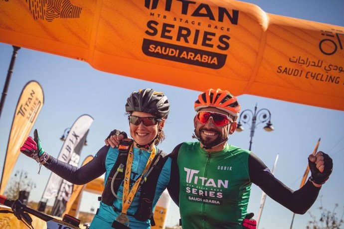 Josep Betalú y Sílvia Roura ganan la primera edición de la Titan Series de Arabia Saudí.