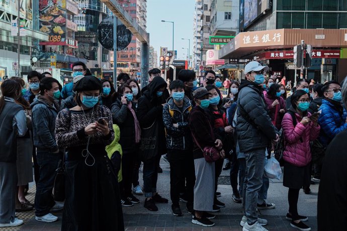 Coronavirus.- Los sanitarios de Hong Kong se declaran en huelga para exigir el c