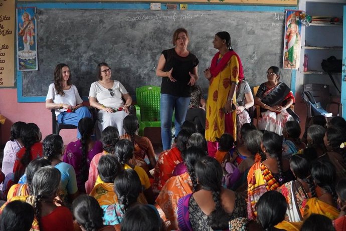 La presidenta del Govern, Francina Armengol, en su viaje oficial a la India.