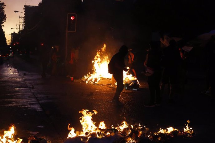 Chile.- Disturbios en una nueva jornada de protestas sociales en Chile