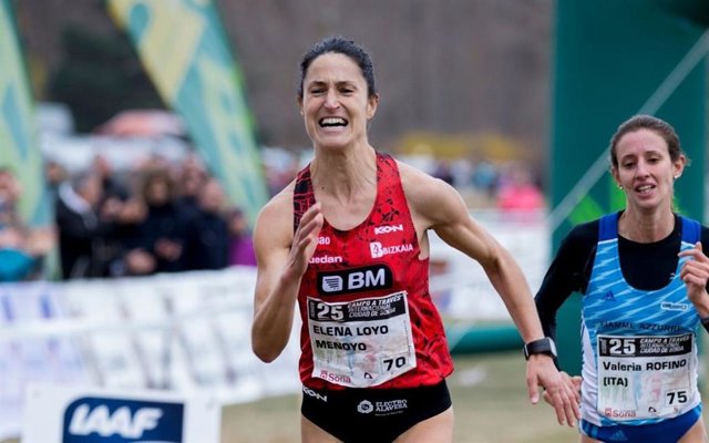 La atleta alavesa Elena Loyo, en plena carrera.