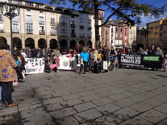 Manifestación en Logroño en apoyo a la convocatoria de NAC sobre perros de caza