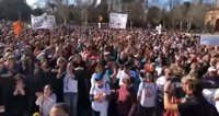 Miles de personas se manifiestan en Sevilla por la sanidad porque ahora "funciona peor que con Susana Díaz"