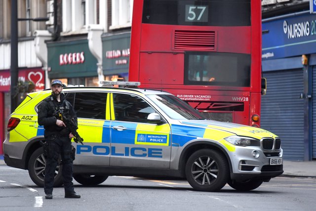 2 de febrer del 2020, Londres, Anglaterra. La Policia Metropolitana de Londres cutodia la zona on ha tingut lloc l'apunyalament. Foto: Victoria Jones/PA Wire/dpa