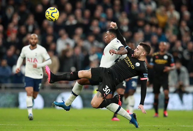 Fútbol/Premier.- (Crónica) El Tottenham da un revolcón al City para acercar la z
