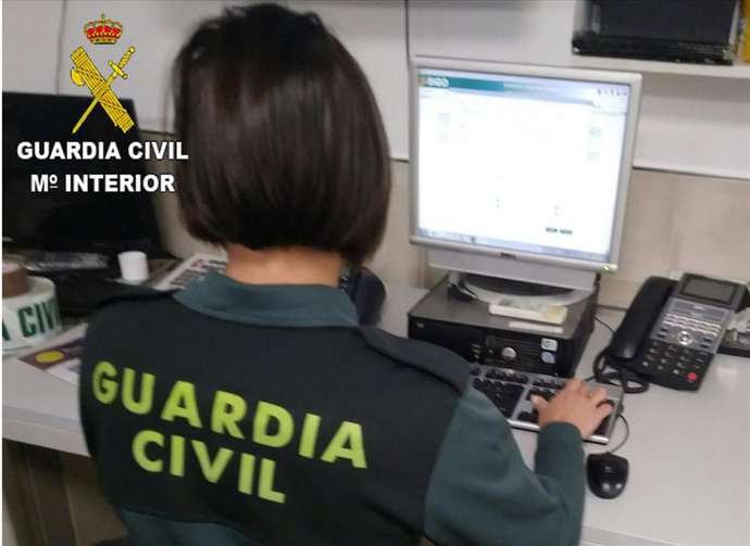 Una agente de la Guardia Civil, en una imagen de archivo