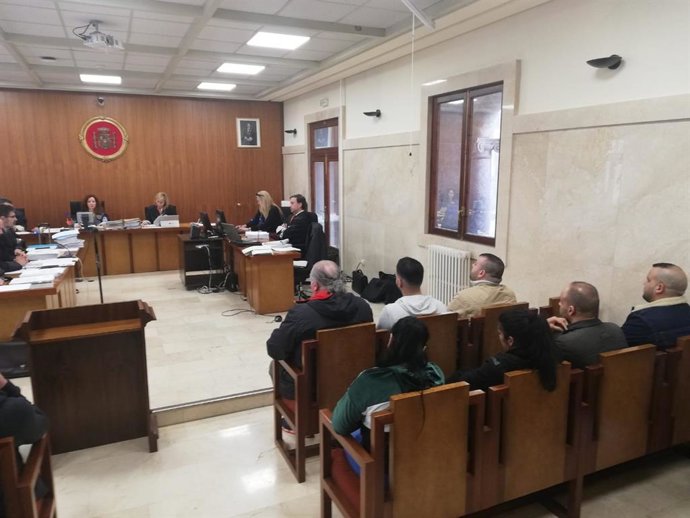 Parte del 'clan de los Orta', en el juicio por narcotráfico en la Audiencia Provincial.