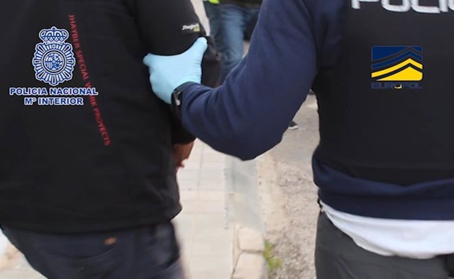 Uno de los detenidos en la operación 'Trópico' de la Policía Nacional contra la inmigración irregular