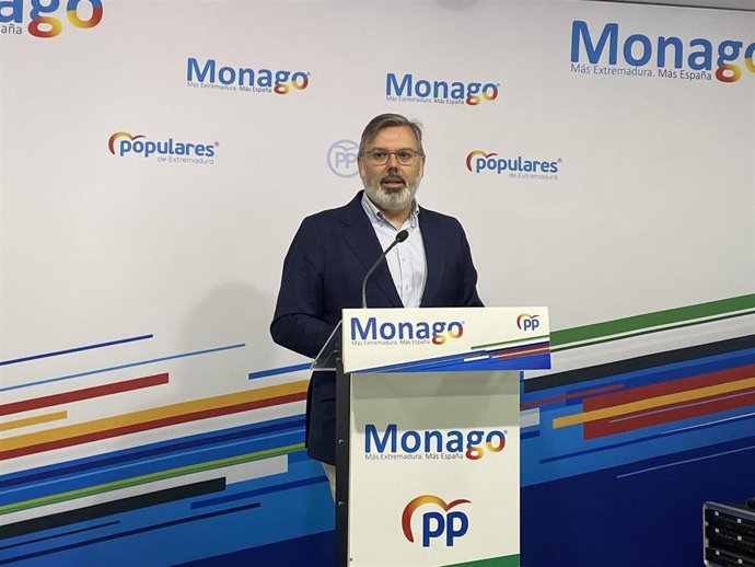 El portavoz del PP de Extremadura, Fernando Pizarro