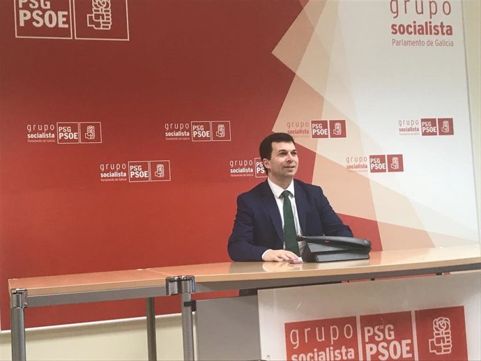 El secretario general del PSdeG, Gonzalo Caballero, en rueda de prensa