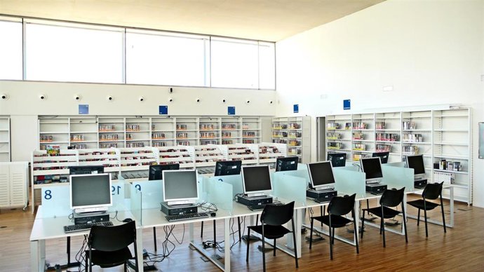 Una de las bibliotecas de la ciudad de Madrid que rebajaron su consumo de energía en 2018