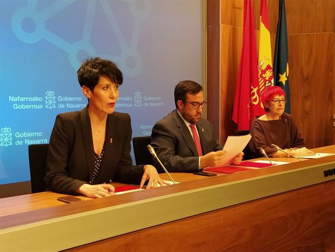 Los consejeros Elma Saiz, Javier Remírez y Santos Induráin.