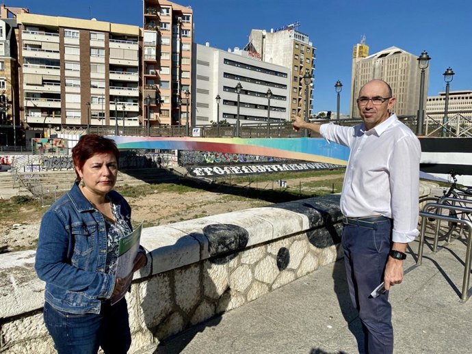 Paqui Macías y Eduardo Zorrilla concejales del Ayuntamiento de Málaga de Adelante