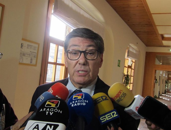 El vicepresidente y consejero de Industria, Competitividad y Desarrollo Empresarial del Gobierno de Aragón, así como presidente del Partido Aragonés, Arturo Aliaga.