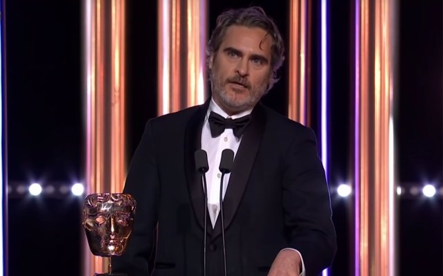 Joaquin Phoenix recoge el BAFTA como mejor actor