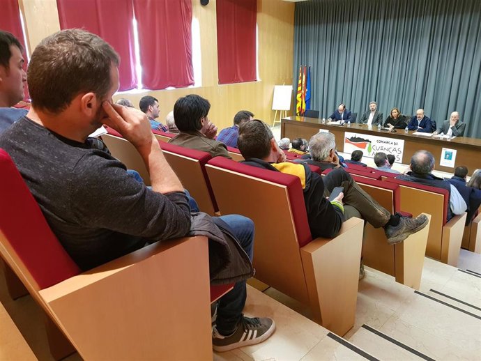 Reunión de Mayte Pérez con representantes de las Cuencas Mineras.
