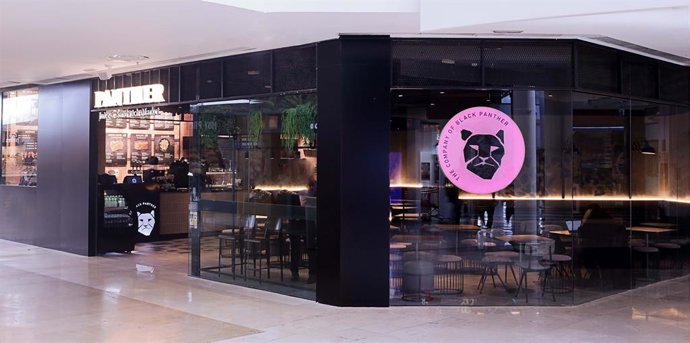 Economía.- Restalia abre su tercera tienda Panther Juice and Sandwich Market, la