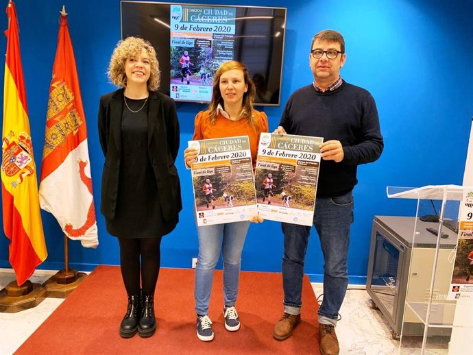 Presentación del III Cranicross en Cáceres