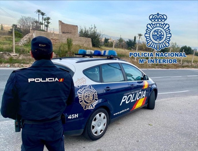 Imagen de un coche patrulla de la Policía Nacional