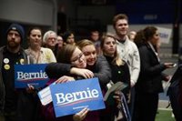 Trump se burla del "desastre" de los caucus del Partido Demócrata en Iowa