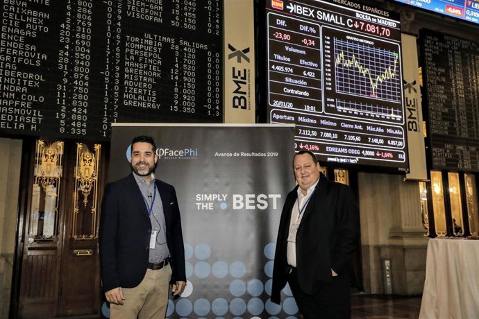 Javier Mira y Salvador Martí, consejero delegado y presidente de Facephi, respectivamente, en un acto en la Bolsa de Madrid
