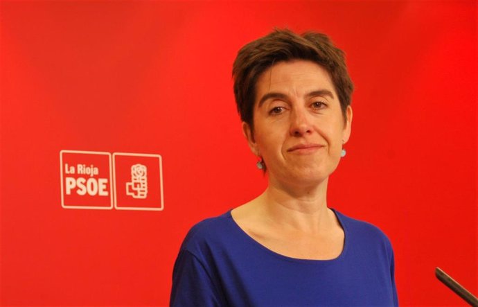 La diputada del PSOE, Nuria del Río en comparecencia de prensa