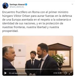 Imagen de un comentario en Twitter del presidente de Vox, Santiago Abascal, sobre su encuentro con el primer ministro de Hungría, Viktor Orban
