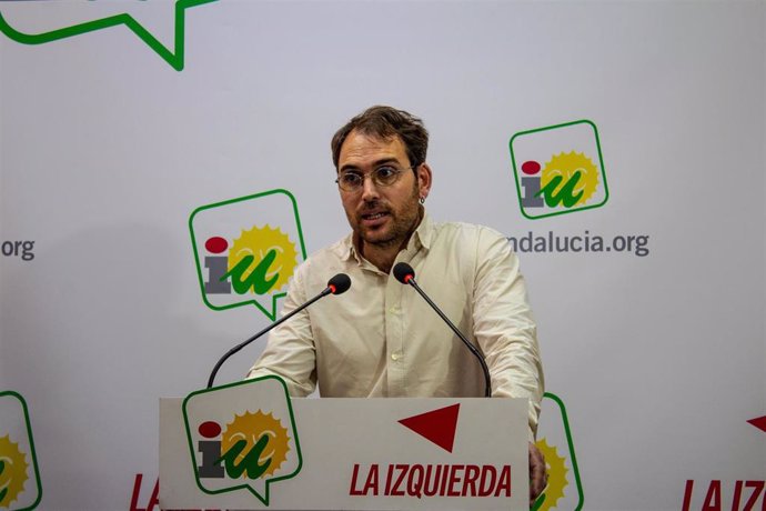 Valero (IU-CA) denuncia "profunda impostura" de Moreno en su defensa de Andalucía y lo acusa de "enfrentar territorios"