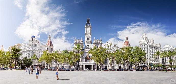 Panorámica de la plaza del Ayuntamiento de Valncia