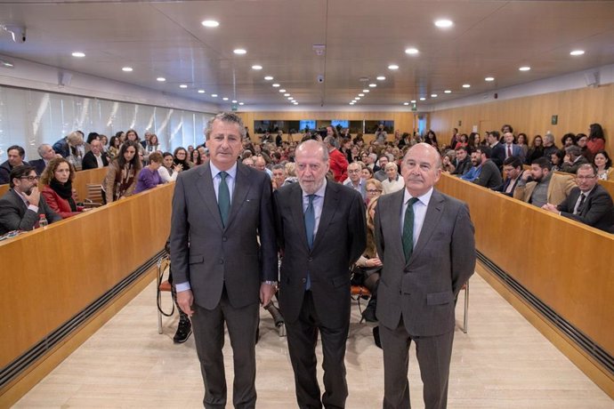 Celebración del Día Mundial contra el Cáncer en la Diputación de Sevilla