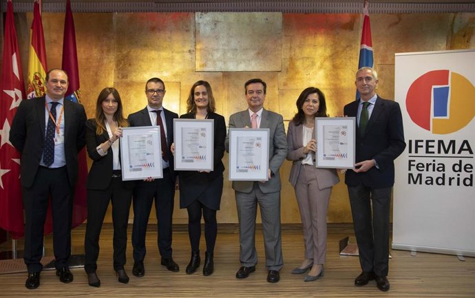 Eduardo López-Puertas, Director General De Ifema; María Sánchez, Directora De  Personas, Calidad Y RSC; Santiago Quiroga, Director De Calidad Y RSC Y Joana Gutiérrez, Junto A Alejandro González, Director General De SGS; Santiago Mazzuchelli, Director De