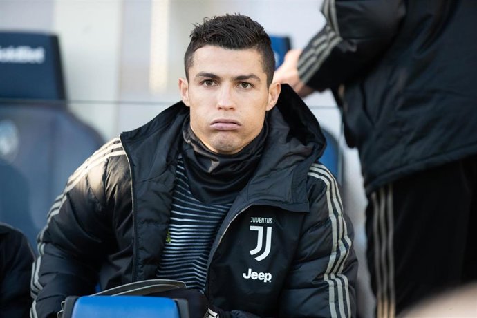Cristiano Ronaldo, en el banquillo de la Juventus durante un partido