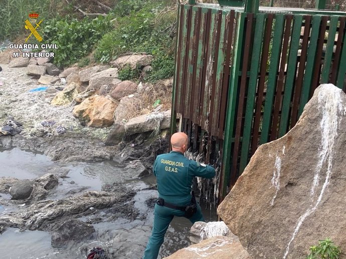 Vista de la salida del canal de aguas residuales donde ha caído un joven marroquí