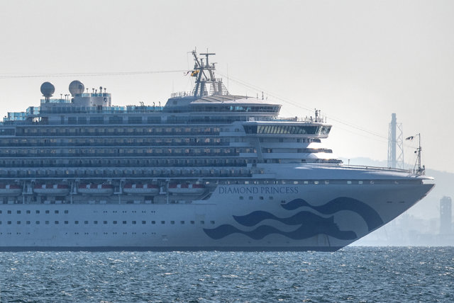 Crucero 'Diamond Princess' en el que están afectadas diez personas por el brote del nuevo coronavirus