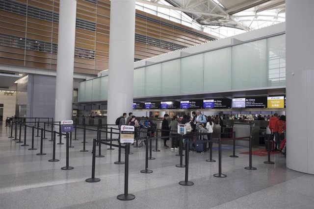 United Airlines y American Airlines han decidido cancelar sus vuelos a Hong Kong debido al coronavirus.