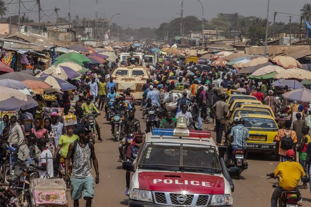 Patrulla conjunta de la MINUSCA y las fuerzas de seguridad centroafricanas en el barrio PK5 en Bangui