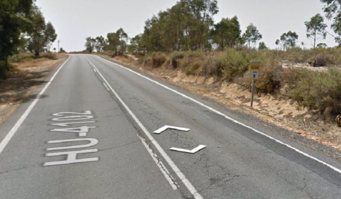Punto de la carretera HU-4102 donde ha tenido lugar el accidente en el municipio onubense de Villarrasa