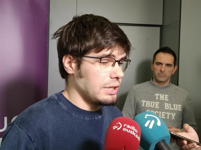 El secretario general de Podemos Euskadi, Lander Martínez, en declaraciones a los periodistas 