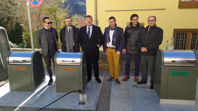 Presentación contenedores soterrados Cuenca.