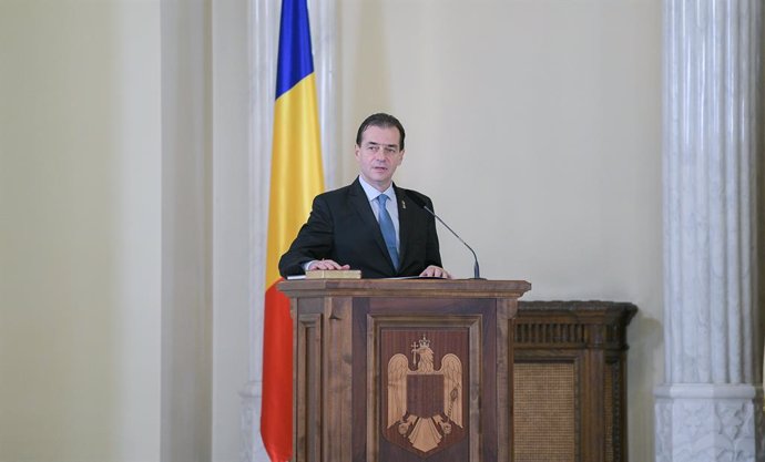 Rumanía.- El Parlamento rumano tumba el Gobierno de Ludovic Orban por la reforma
