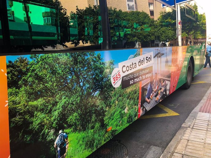 Campaña de Turismo Costa del Sol en autobuses para fomentar el turismo de ocio en la provincia