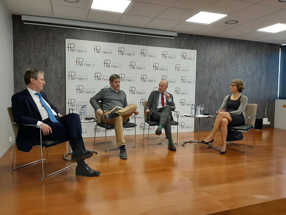 Economía/Agricultura.- García Tejerina pide una "atención constante y permanente